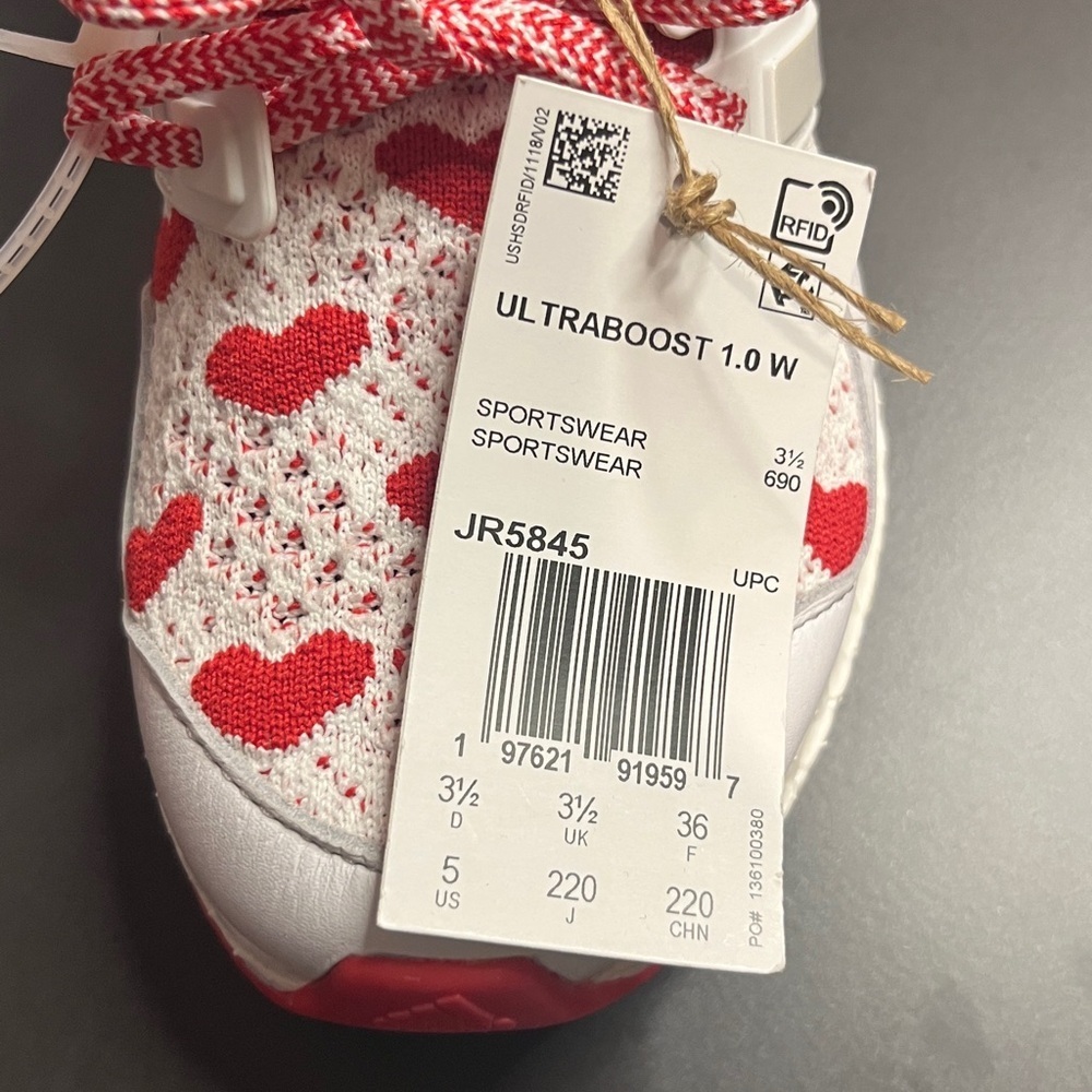 Adidas Ultra Boost 1.0 White Red Hearts LOVE VALENTINES Sneakers WMNS Size 5 - Picture 7 of 7